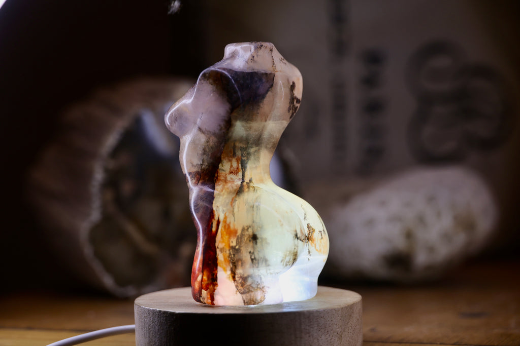 Dendritic Fluorite Lady Body Carving