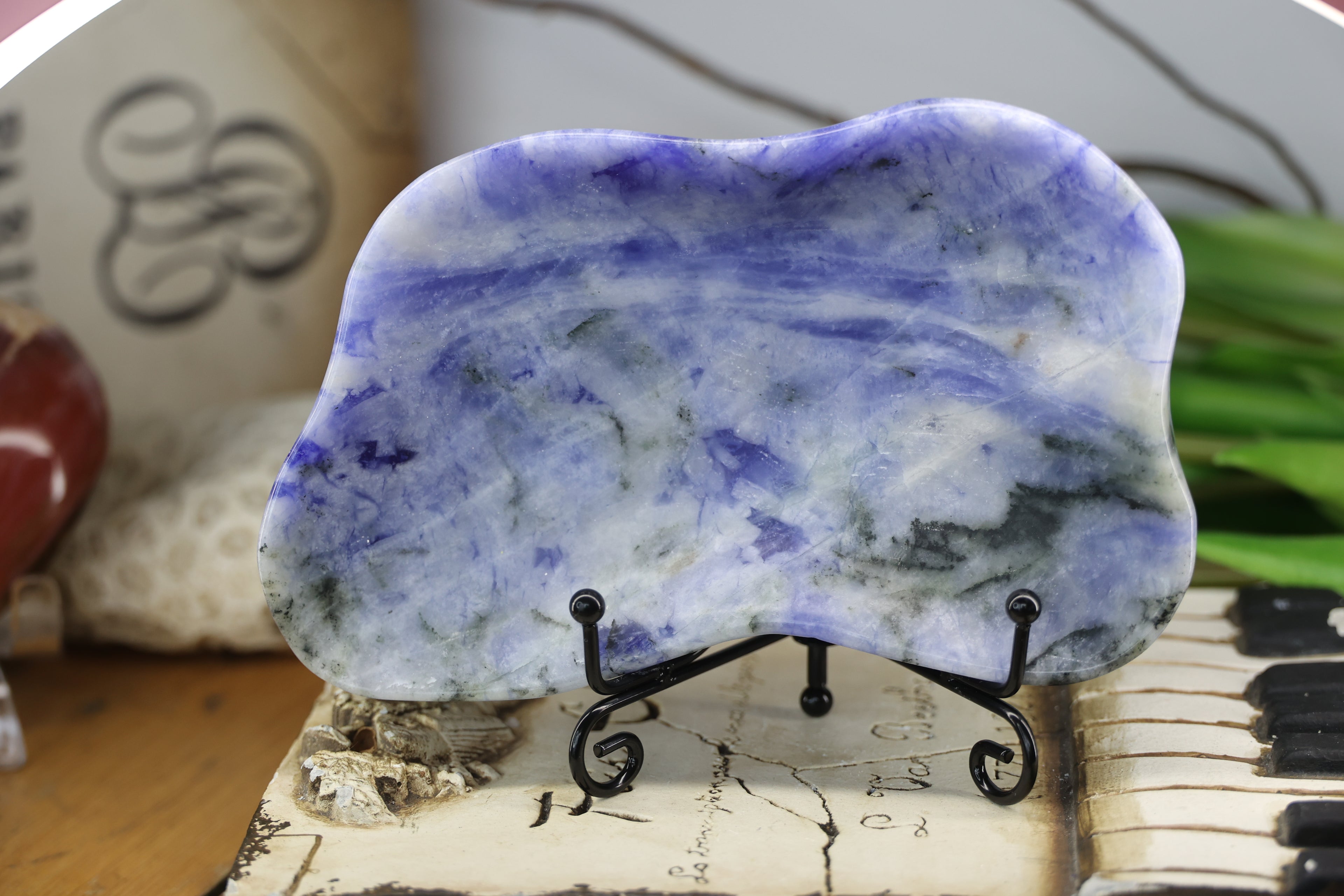 Sodalite bowl