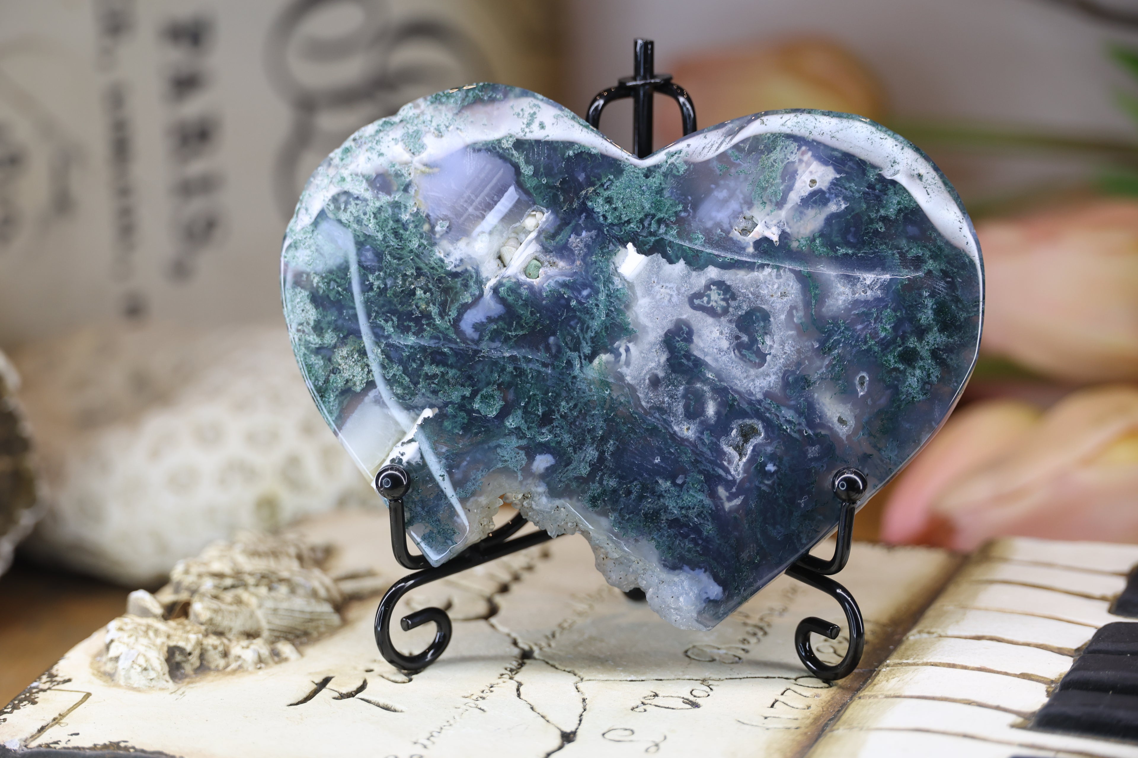 Moss Agate Heart – Scenic Landscape Crystal